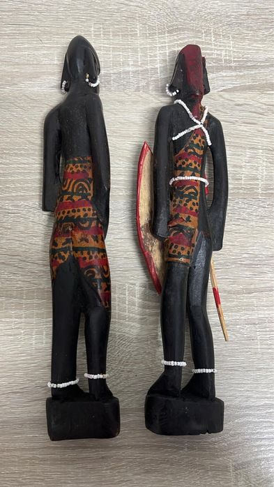 Estatuestas feitas á mão