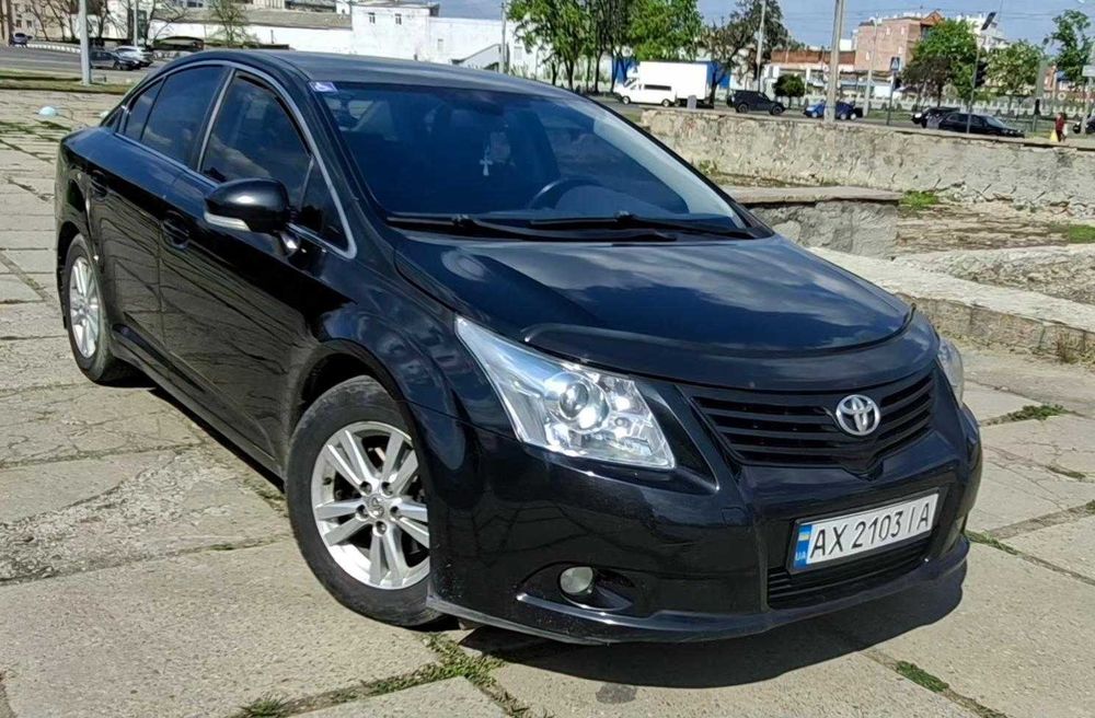 Toyota Avensis 2011