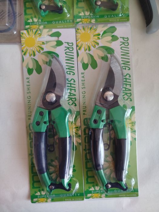 Секатори садові Секатори