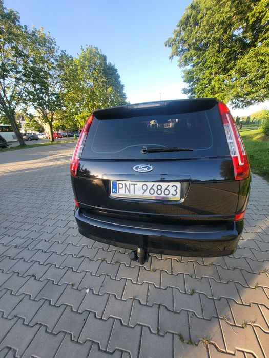 Ford C-Max 2010.