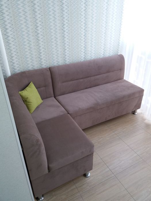 Кухонний диван зі спальним місцем