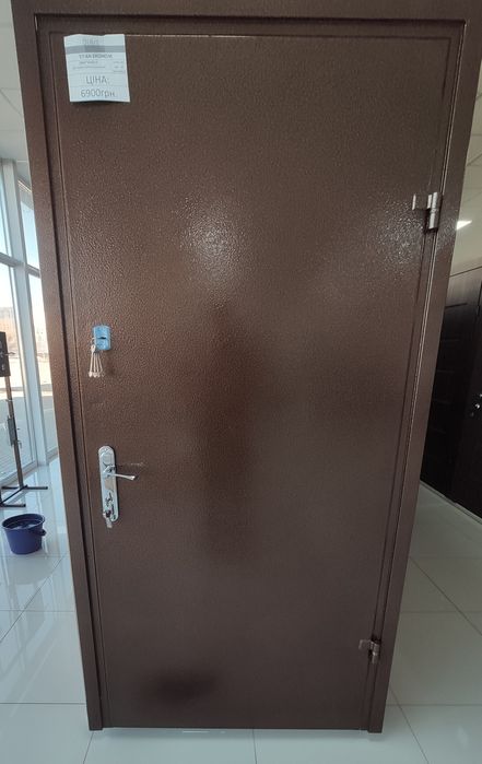 Двері вхідні,технічні,тамбурні,противопожежні від виробника