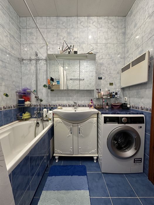 Продаж будинку на Стратосверній