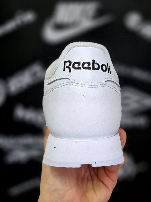 Чоловічі кросівки кросівки Reebok Classic Leather Vector(Оригінал)42-27см .