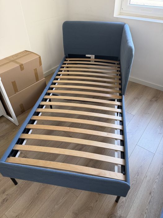 Estrutura de cama estofada IKEA, azul, 90x200 cm