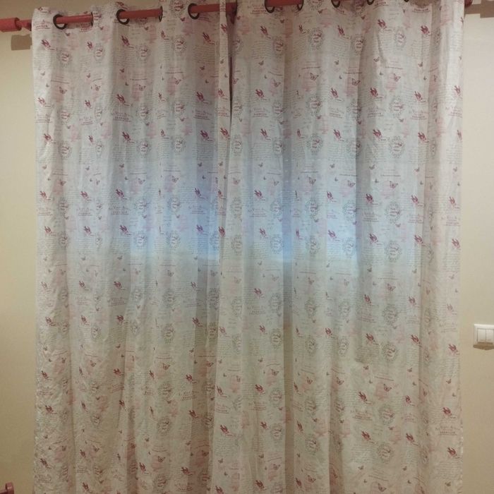 Cortinados de quarto de menina