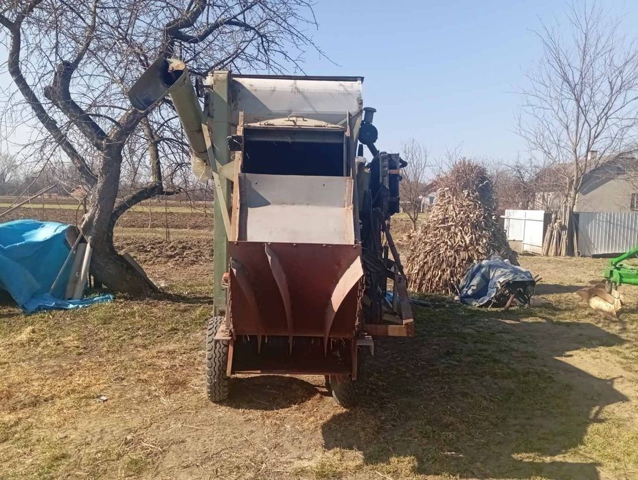 Продам комбайн клас колумбус 1967 року випуску з січкарнею на 1.9диз.