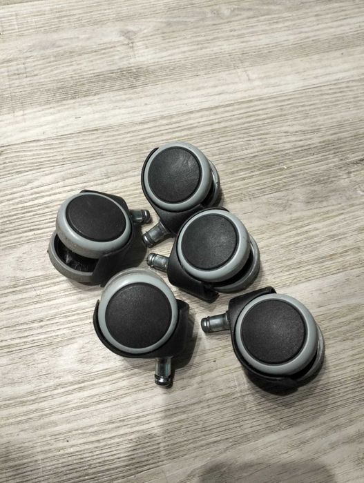 Kółka do fotela obrotowego