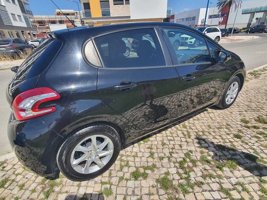 Peugeot 208 2013 — photo 4