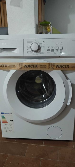 Máquina Lavar roupa - 150€