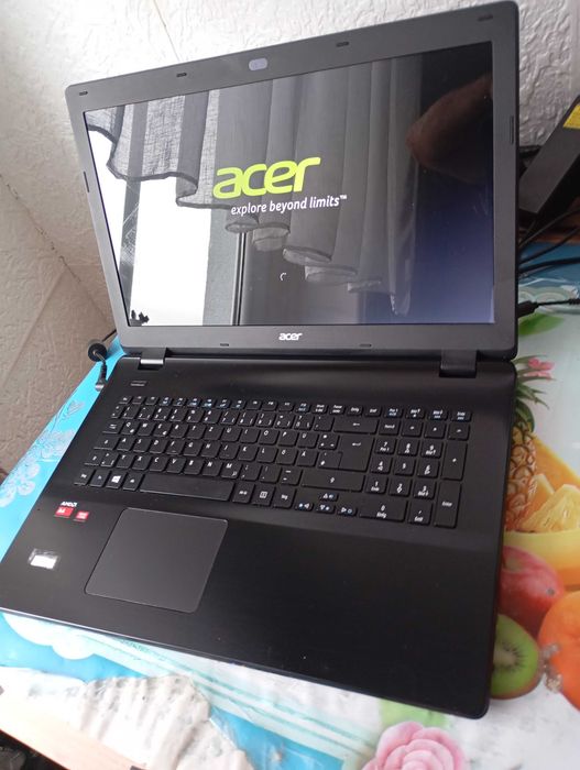 sprzedam acer e5-721serie procesore 4rdzen. amd a4-apu 6210apu with amd radeon r3graphics