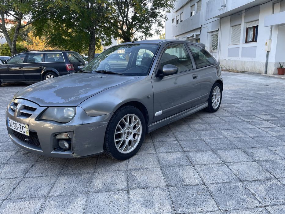 Vendo MG ZR de 2004 !