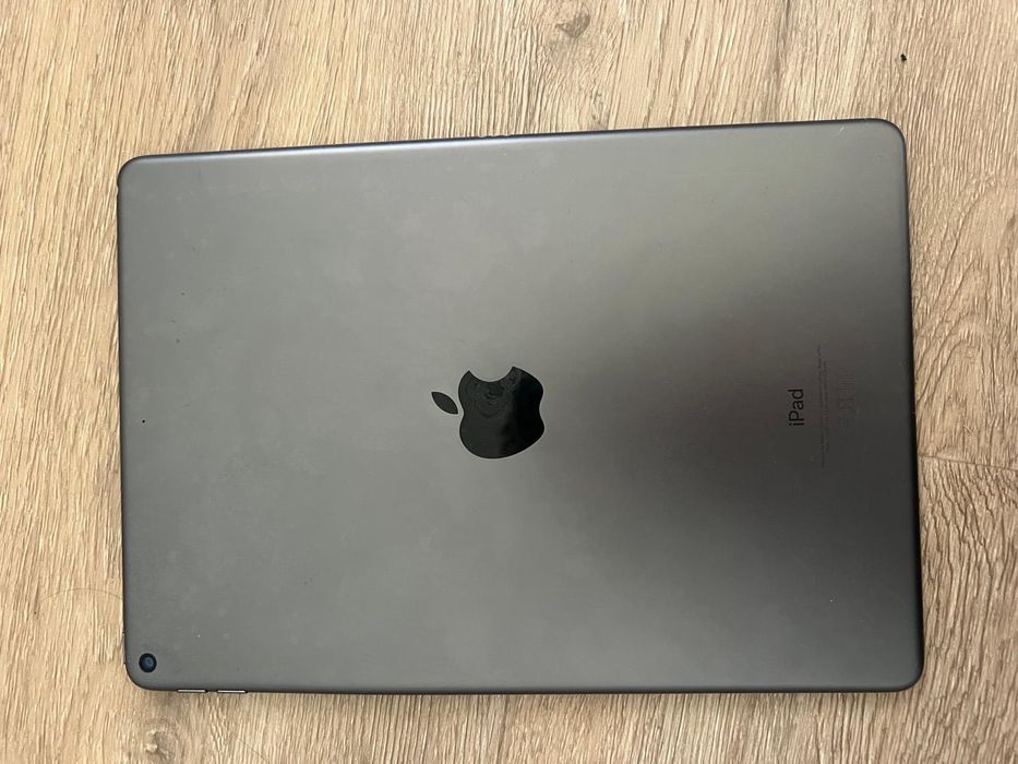 iPad Air 3 WiFi Only barely used
