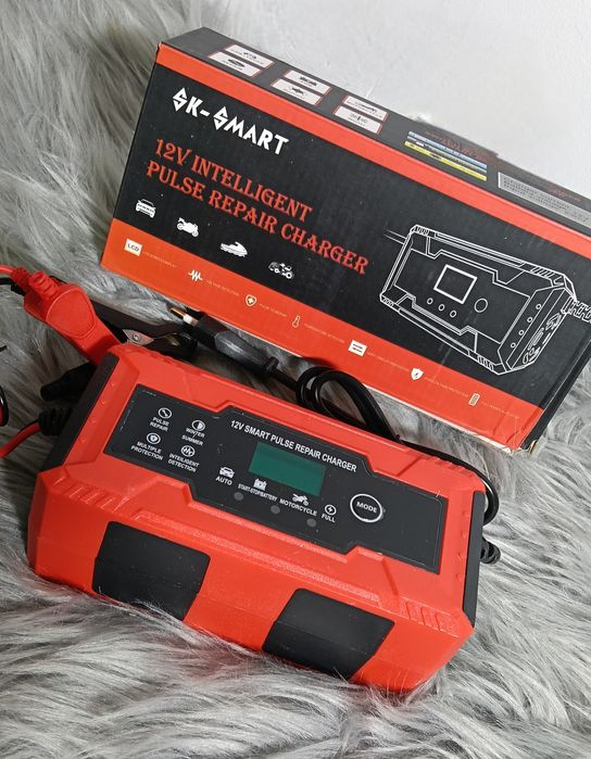 Prostownik ****  12V