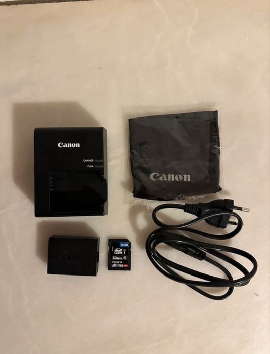 Canon EOS 2000D