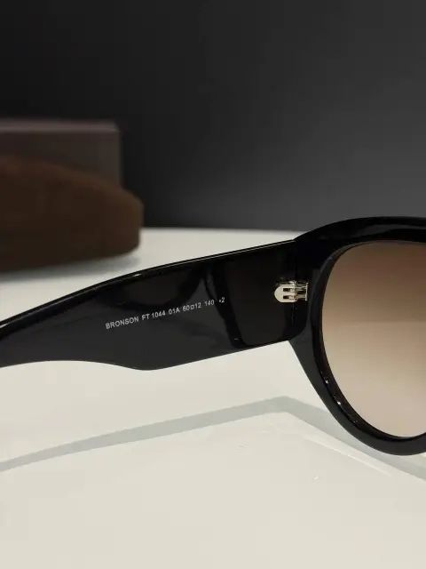 Сонцезахисні окуляри Tom Ford