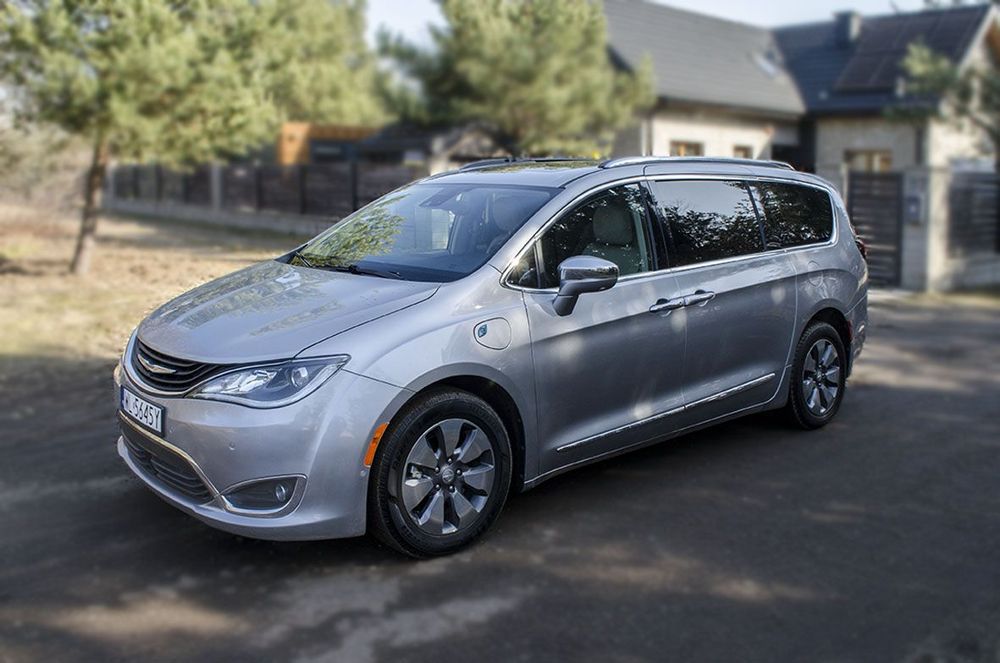 Chrysler Pacifica Chrysler Pacifica Limited 2017 Hybryda Plug-in
