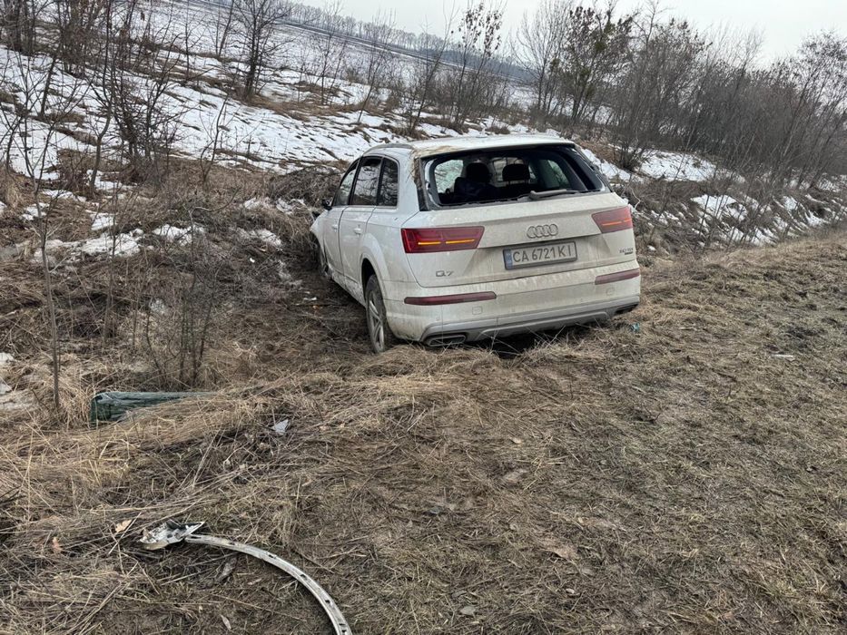 Audi Q7 Продам ( Терміново)