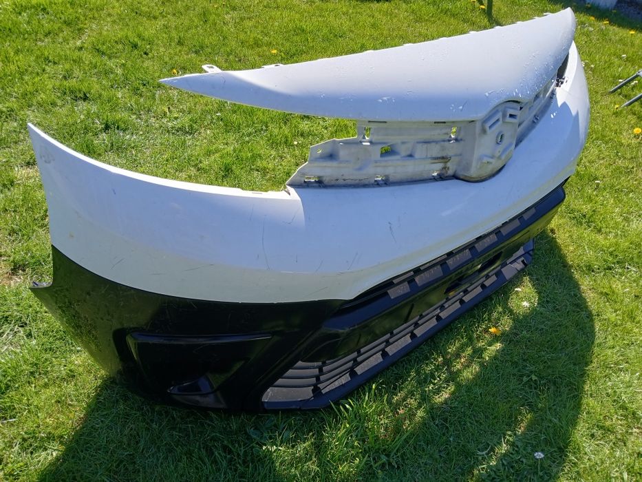 Zderzak przedni przod TOYOTA Proace