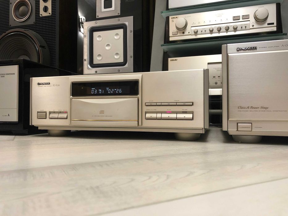 Комплект PIONEER : Pioneer PD-T09 + Pioneer A-09