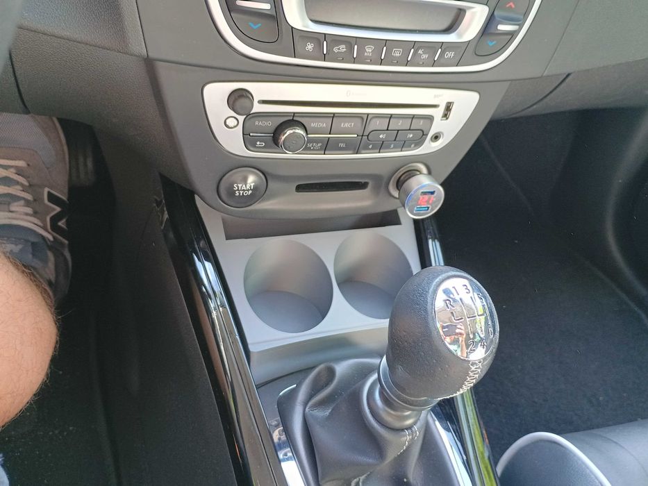 Підстаканник Renault Megane 3