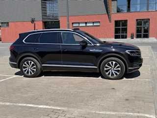 Volkswagen TOUAREG 3,0 л TDI 286 к.с. Rline 8-ступ. АКП