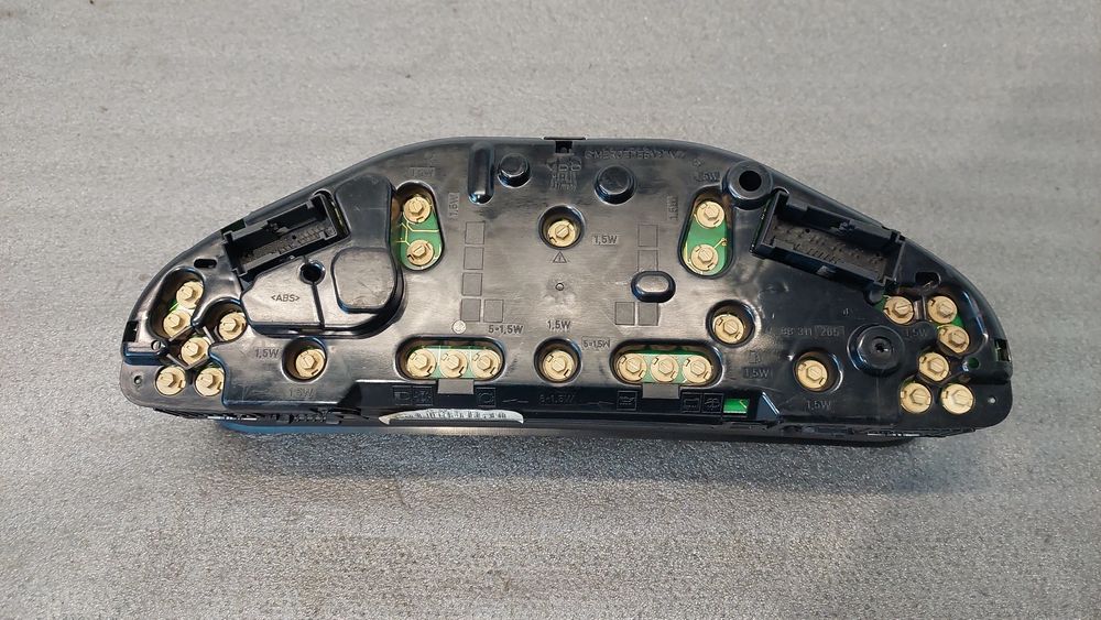 Quadrante / painel de instrumentos MERCEDES-BENZ Classe E (W210)