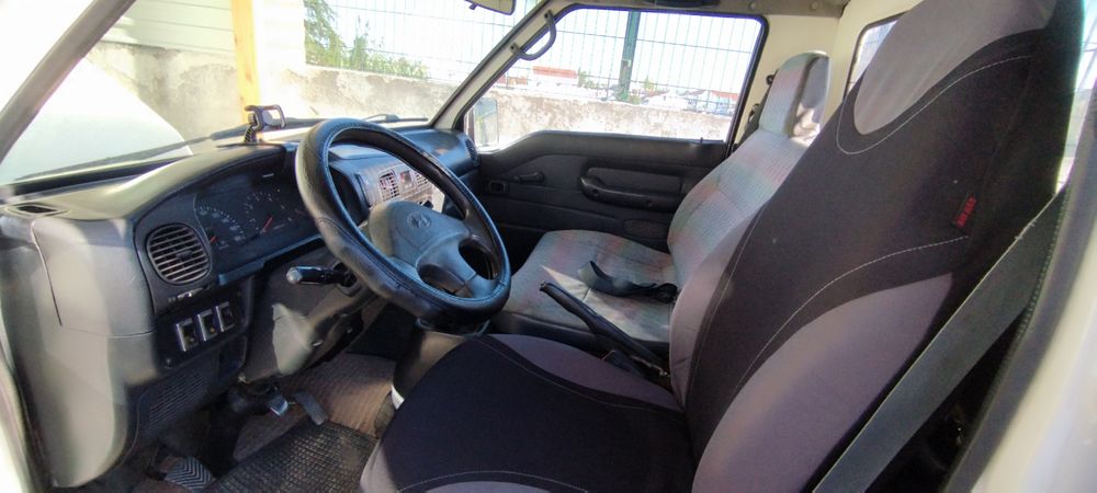2 Hyundai H100. Vendo uma delas.