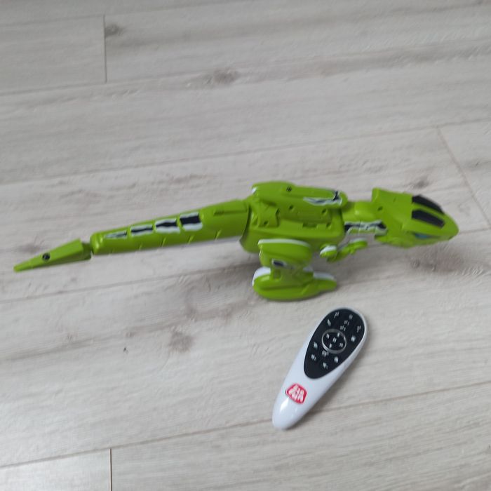 Elefun dinozaur interaktywny z pilotem.