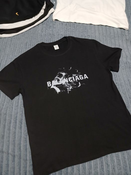 Футболки balenciaga