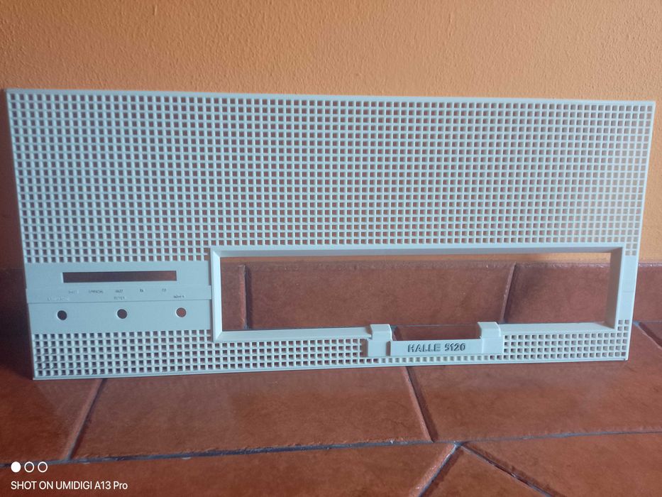 Rádio antigo Em madeira