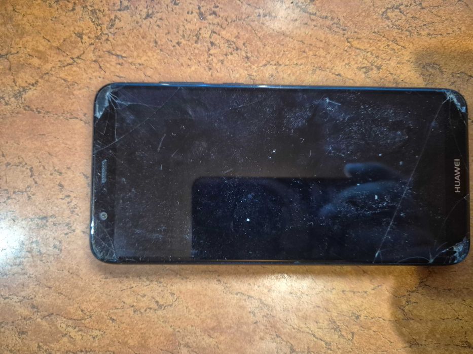 Huawei P Smart uszkodzony wyświetlacz dotyk działa