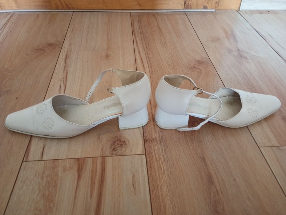 Buty komunijne Isabella, rozmiar 35