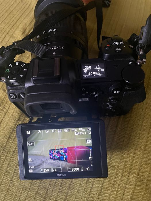 Nikon Z6 + FTZ + Lente 24-70mm/4S + EXTRAS (na descrição)