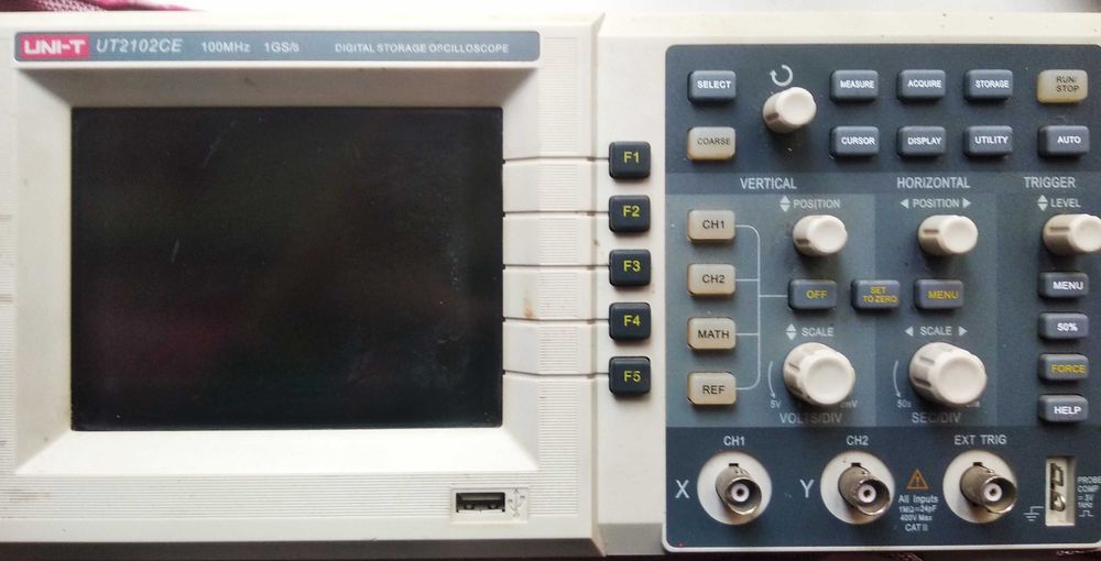Цифровий осцилограф UNI-T UT2102CE