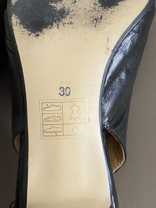 Czarne luksusowe czółenka sling-back r. 39