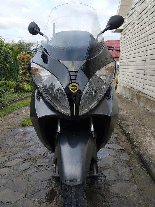 Продам Максі Скутер 4Т 260см чорного колір.