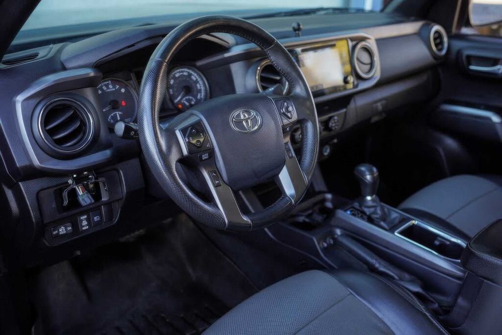 Toyota Tacoma      2019