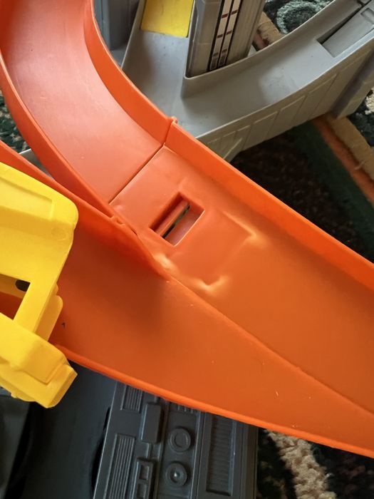Трек Hot Wheels Запаморочливі віражі