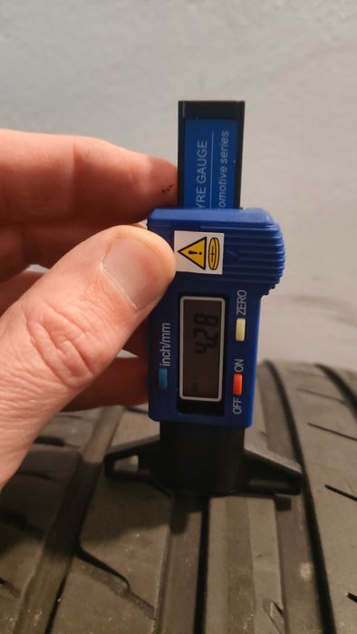 Opony letnie 215/55/R17