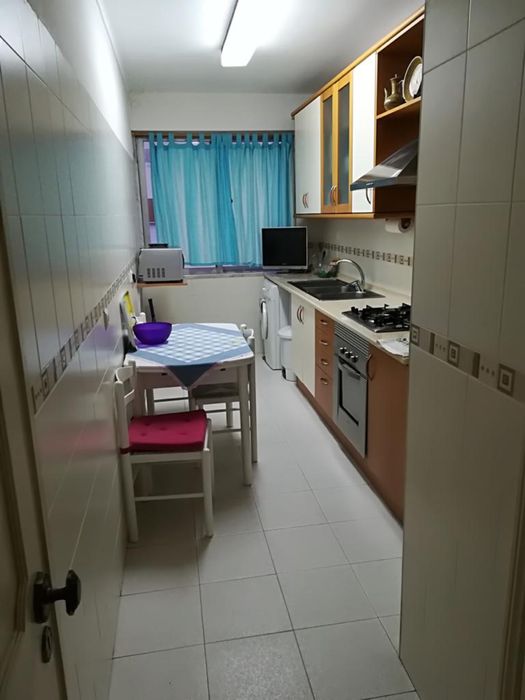 Quarto para alugar em Linda a Velha