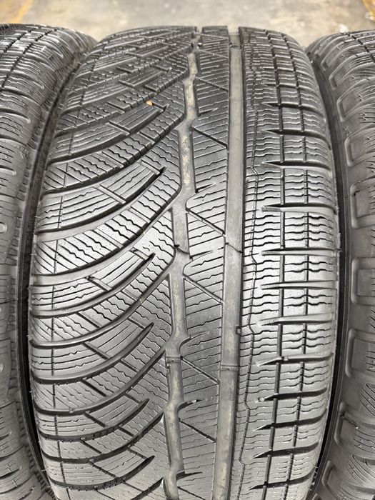 Шини зимові R17 235 45 Michelin PA4 Склад Осокорки RLX