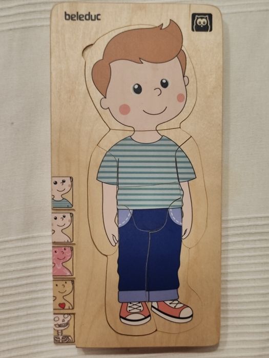 Puzzle em  madeira do corpo humano