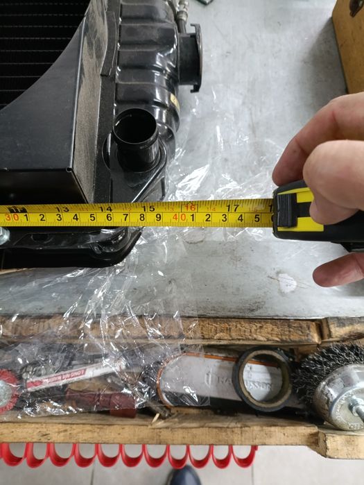 Radiador trator e alguns automóveis Ford antigos
