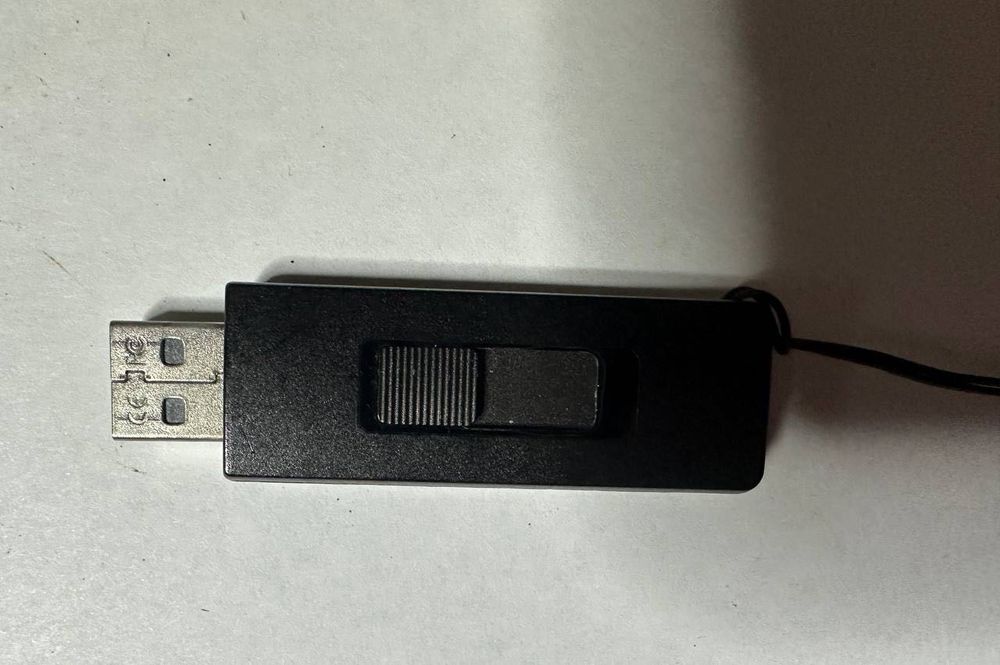Чорна флешка 16 GB SP