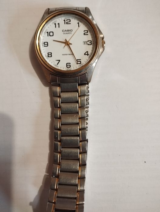 Продам чоловічий годинник Casio