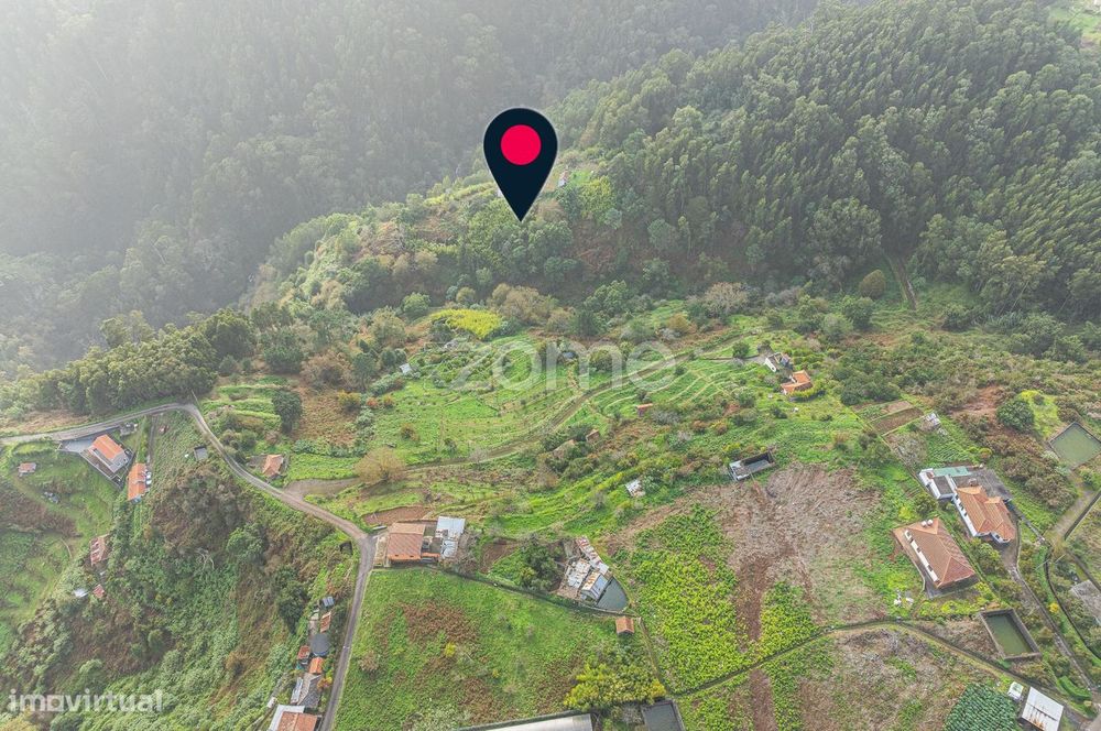 Terreno Rustico - localizado em Santa Cruz