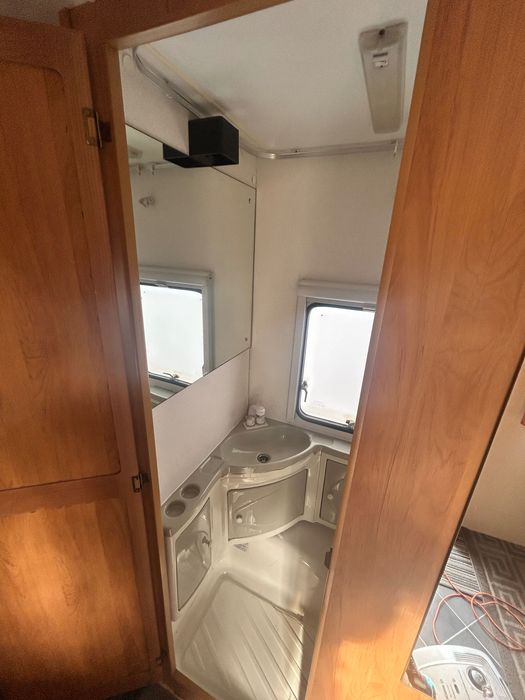 Caravana Grande – Ideal para Projeto Off-Grid