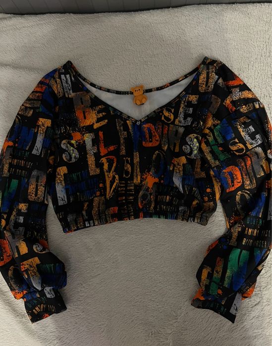 crop top koszulka wielokolorowa modna nowa M i L dwie sztuki