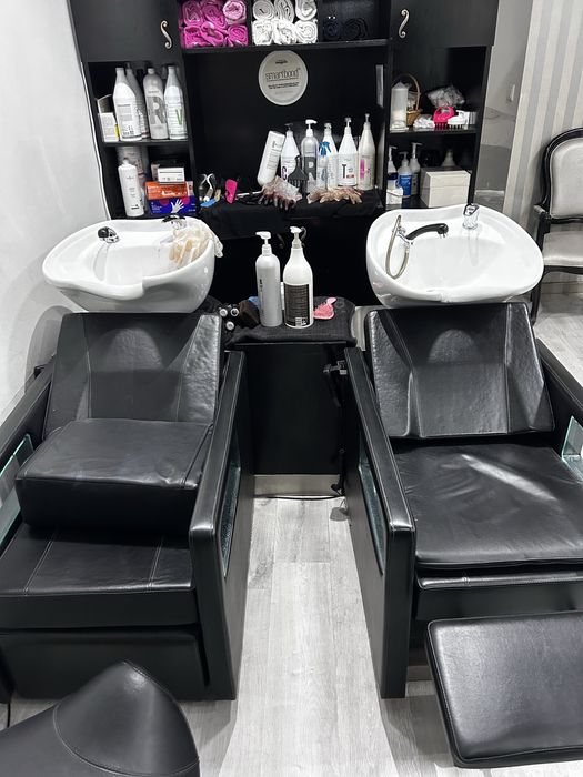 Movel de apoio a rampas de lavagem de cabeleireiro